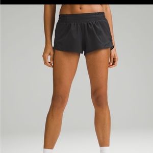 Lulu lemon hotty hot shorts 2.5 inch black